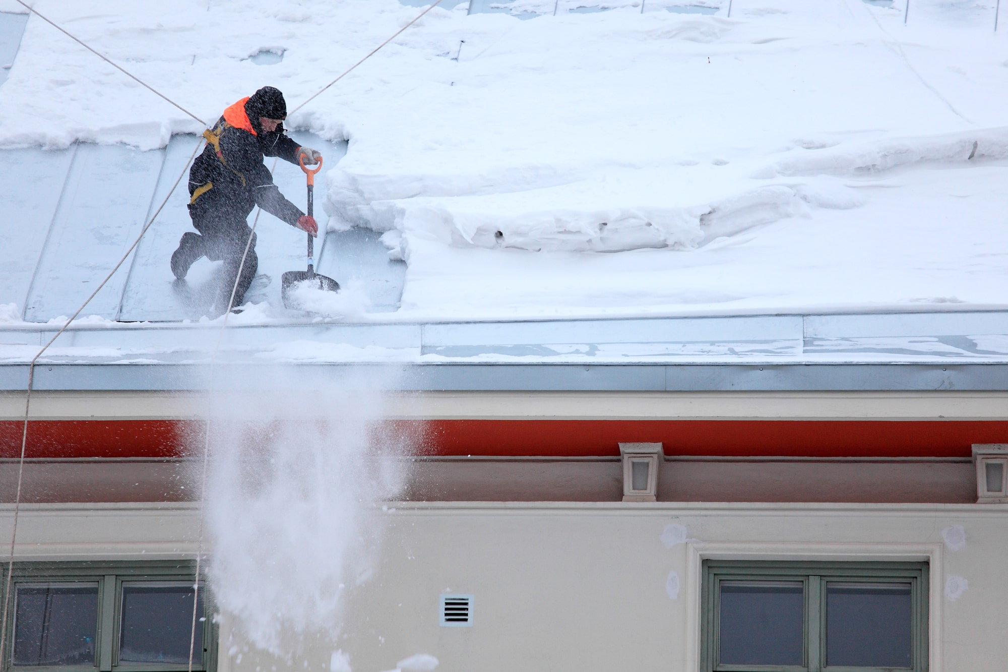 Protect your home: the importance of roof de-icing to prevent damage